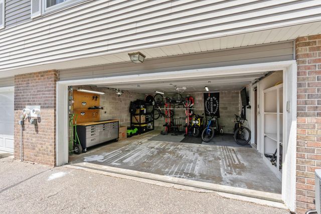 828 Sherwood Road, Shoreview, MN 55126