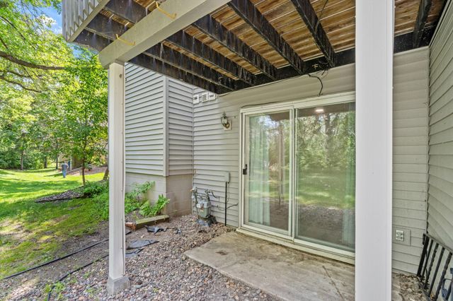 828 Sherwood Road, Shoreview, MN 55126