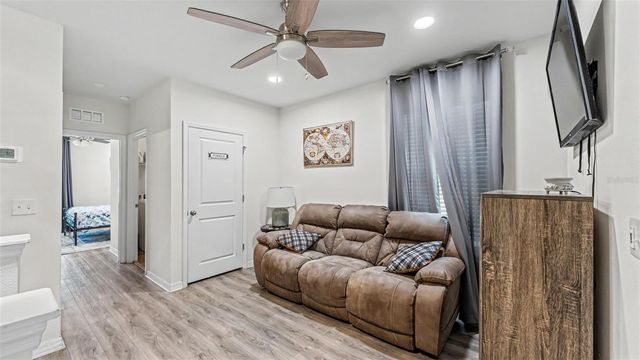 3509 DIAMOND LEAF COURT, Valrico, FL 33594