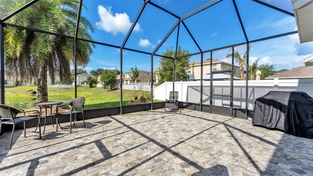 Image 38 of property listing at 3509 DIAMOND LEAF COURT, Valrico, FL 33594