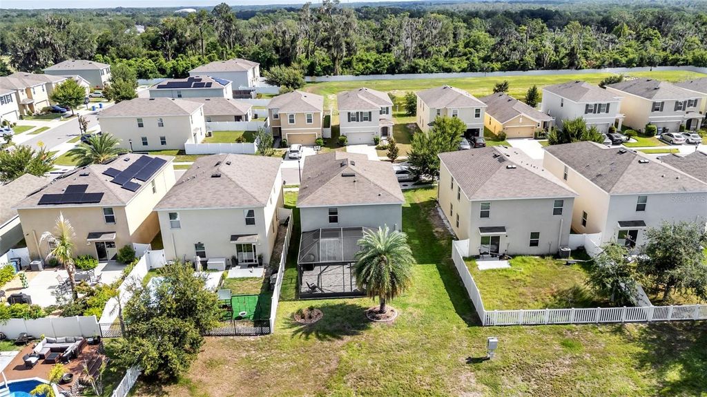 Image 44 of property listing at 3509 DIAMOND LEAF COURT, Valrico, FL 33594