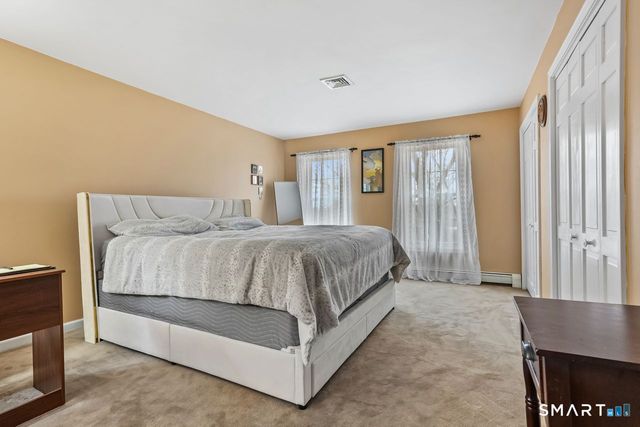 46 Little Brook Lane, Newtown, CT 06470