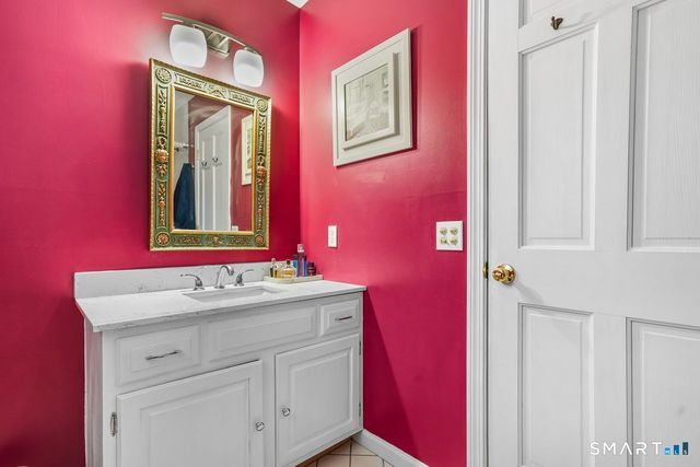 46 Little Brook Lane, Newtown, CT 06470