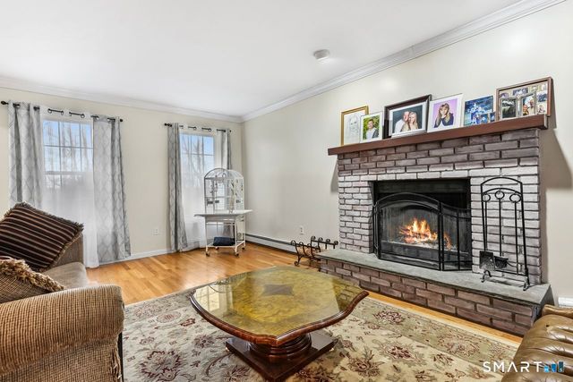 46 Little Brook Lane, Newtown, CT 06470