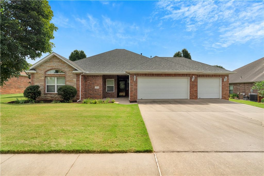 11242 Club House Parkway, Farmington, AR 72730