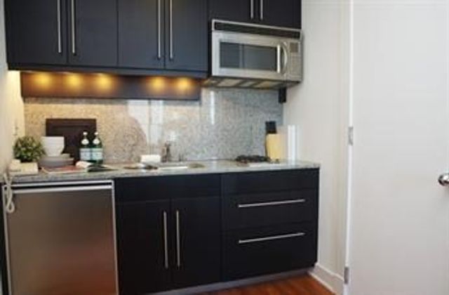 500 Atlantic Avenue 14V, Boston, MA 02210