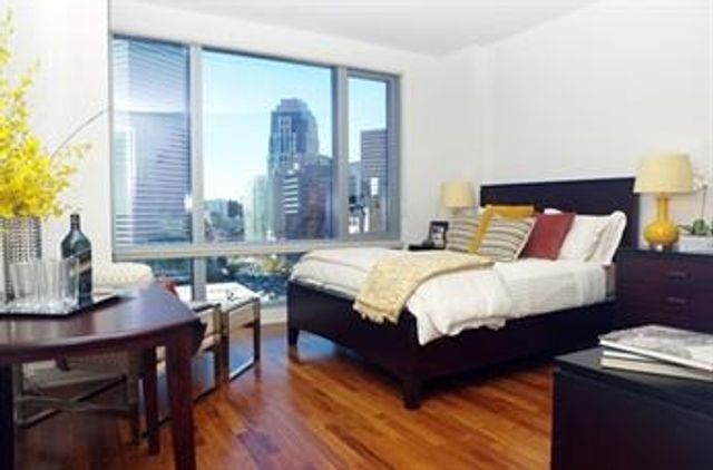 500 Atlantic Avenue 14V, Boston, MA 02210