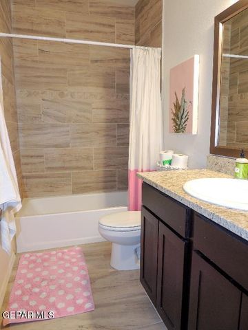 1045 Nepal Sky Street, Horizon City, TX 79928