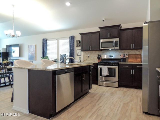 1045 Nepal Sky Street, Horizon City, TX 79928