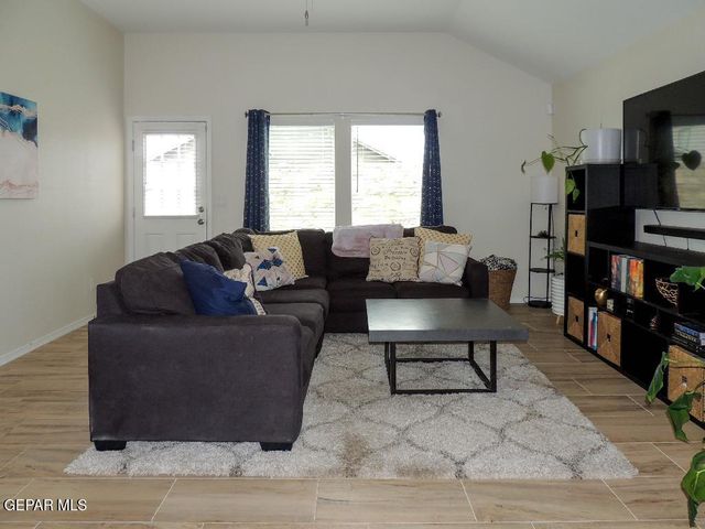 1045 Nepal Sky Street, Horizon City, TX 79928