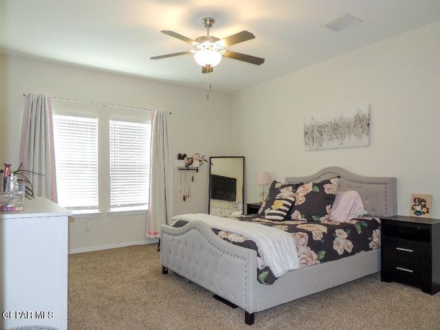 1045 Nepal Sky Street, Horizon City, TX 79928