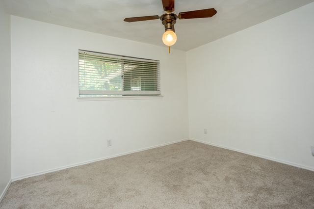 410 E Mona Avenue, Duncanville, TX 75137