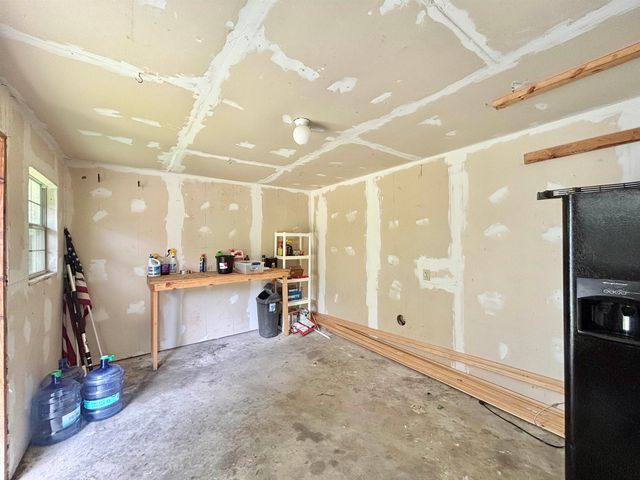 251 Oden Dr., Waskom, TX 75692