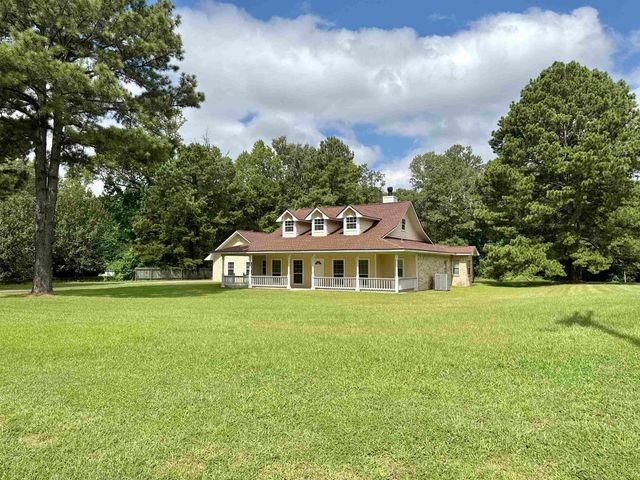 251 Oden Dr., Waskom, TX 75692
