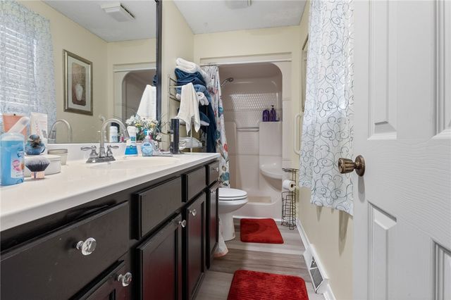 402 Tamarind Street, Harrison, AR 72601