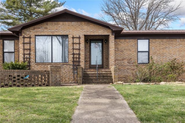 402 Tamarind Street, Harrison, AR 72601