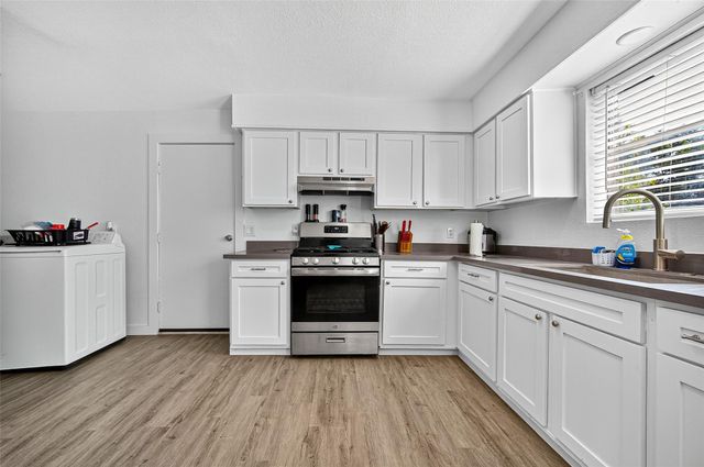 229 Austin Street, Angleton, TX 77515