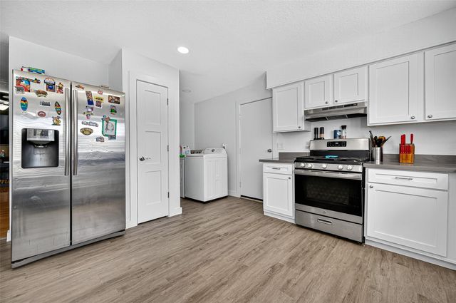 229 Austin Street, Angleton, TX 77515