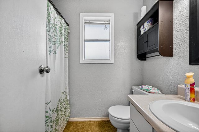 229 Austin Street, Angleton, TX 77515