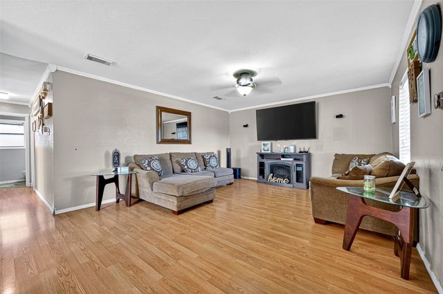 229 Austin Street, Angleton, TX 77515