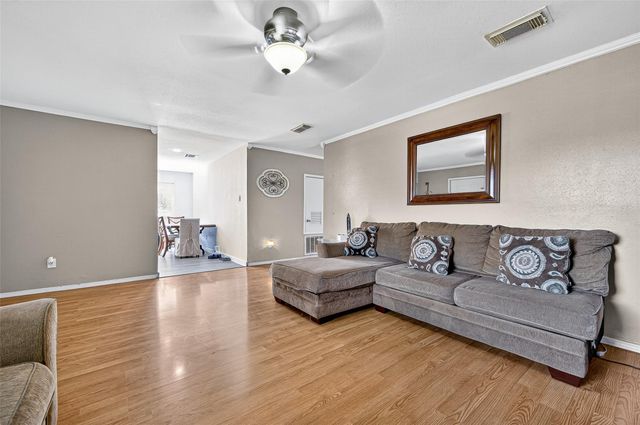 229 Austin Street, Angleton, TX 77515