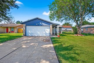 229 Austin Street, Angleton, TX 77515