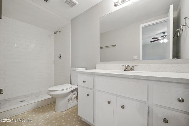 3482 N RIDE Drive, Jacksonville, FL 32223