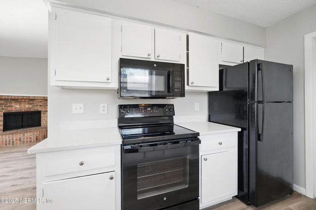 3482 N RIDE Drive, Jacksonville, FL 32223