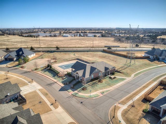 9312 NW 147th Terrace, Yukon, OK 73099