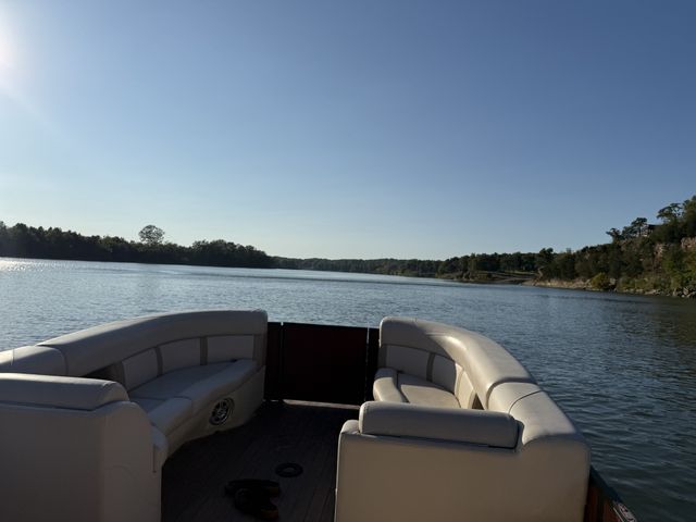 2133 Hardin Bottom River Rd, Clifton, TN 38425