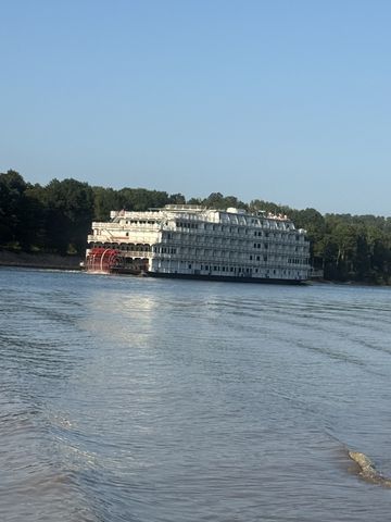 2133 Hardin Bottom River Rd, Clifton, TN 38425