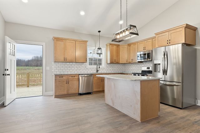 1072 Frank Anderson Rd, Sparta, TN 38583