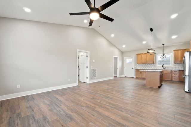 1072 Frank Anderson Rd, Sparta, TN 38583