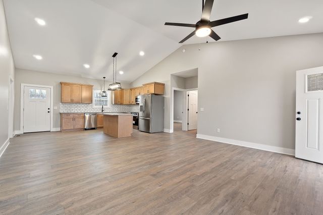 1072 Frank Anderson Rd, Sparta, TN 38583