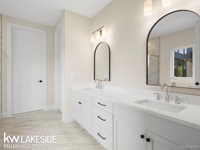 18842 Via Firenze Drive, Macomb, MI 48044