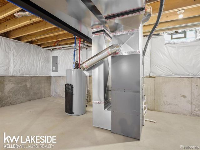 18842 Via Firenze Drive, Macomb, MI 48044