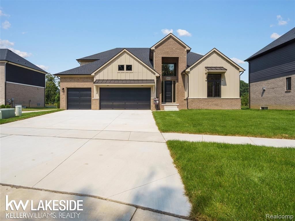 18842 Via Firenze Drive, Macomb, MI 48044