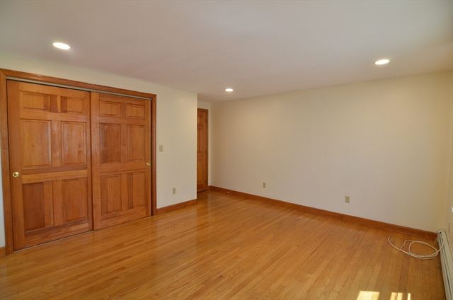 146 Huckins Ave 1, Quincy, MA 02171