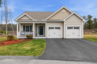 9 Redwood Road, Pelham, NH 03076