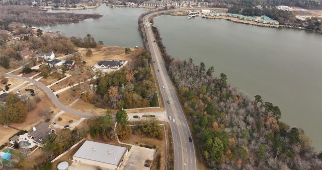 15900 Walden Rd, Montgomery, TX 77356