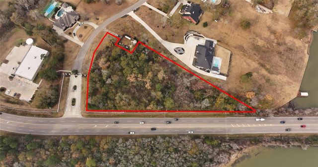 15900 Walden Rd, Montgomery, TX 77356