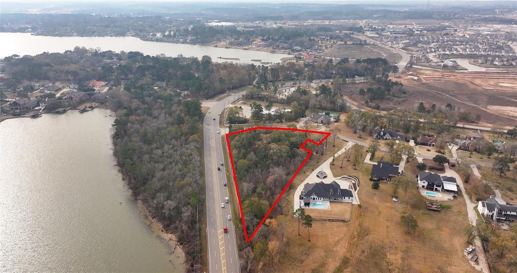 15900 Walden Rd, Montgomery, TX 77356