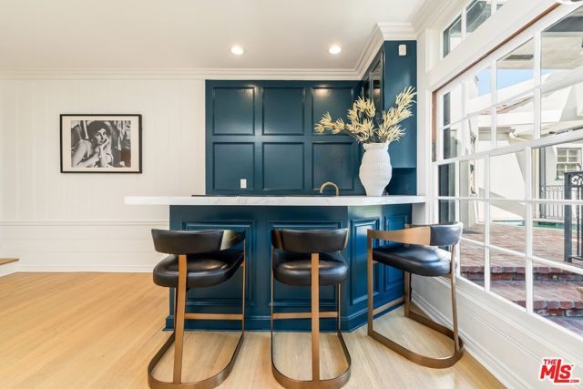 628 N Sierra Drive, Beverly Hills, CA 90210