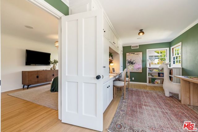 628 N Sierra Drive, Beverly Hills, CA 90210