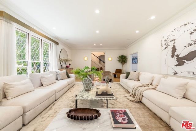 628 N Sierra Drive, Beverly Hills, CA 90210