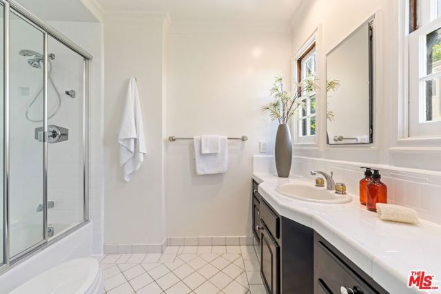 628 N Sierra Drive, Beverly Hills, CA 90210