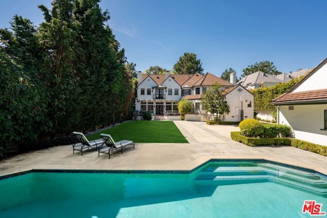 628 N Sierra Drive, Beverly Hills, CA 90210