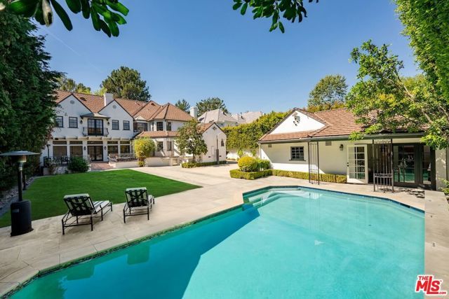 628 N Sierra Drive, Beverly Hills, CA 90210