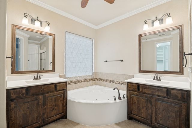 10002 Edgeway Circle, Rowlett, TX 75089