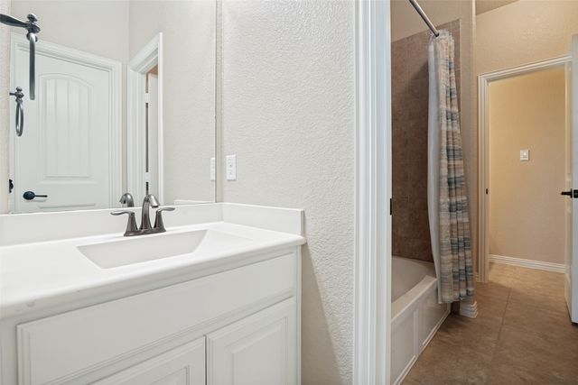 10002 Edgeway Circle, Rowlett, TX 75089